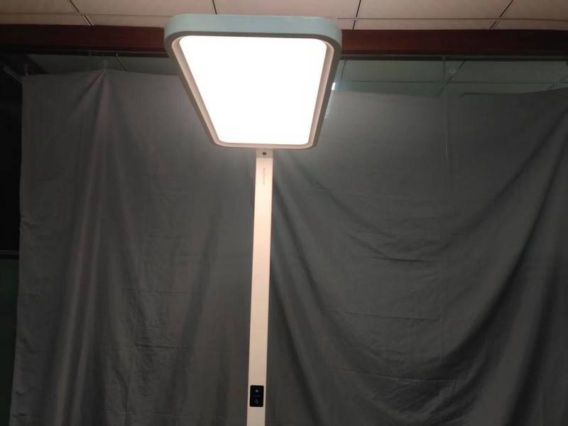 柏曼和霍尼韦尔护眼灯哪个好？多维度硬核测评对比