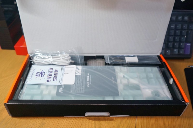 未来触手可及！五千字沉浸体验——RK R87Pro Ai 四模机械键盘