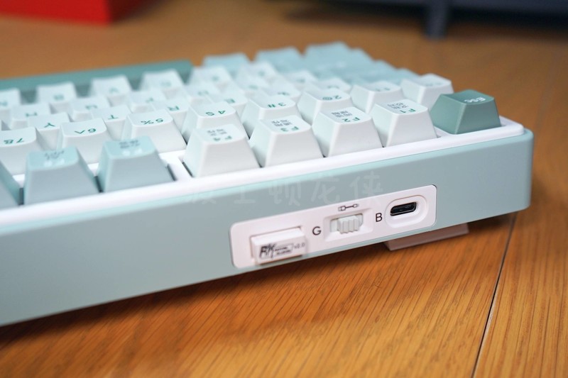 未来触手可及！五千字沉浸体验——RK R87Pro Ai 四模机械键盘