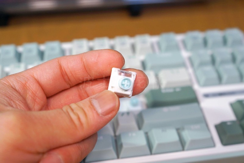 未来触手可及！五千字沉浸体验——RK R87Pro Ai 四模机械键盘