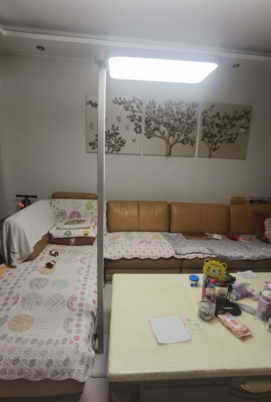 挑选卧室落地灯有什么讲究？选对落地灯，卧室也能温暖又浪漫！