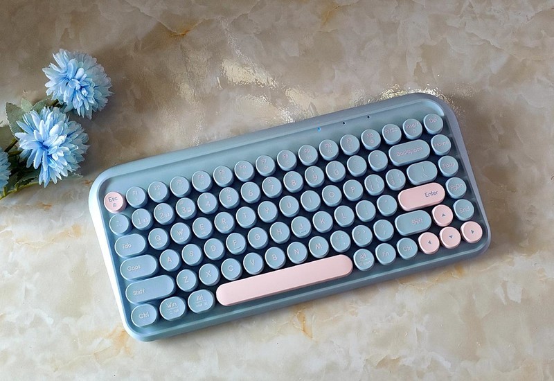 高效输入，智能三模，BOＷ K500D无线键盘