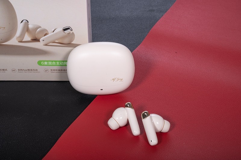 六麦降噪更深度，不玩复制粘贴的TWS耳机，iKF Zing