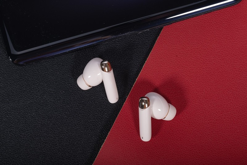 六麦降噪更深度，不玩复制粘贴的TWS耳机，iKF Zing