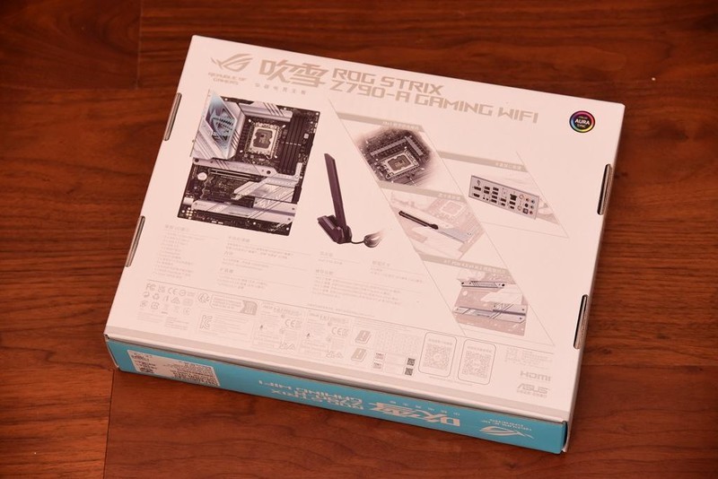 太神奇！宏碁掠夺者Hermes冰刃+华硕Z790吹雪=一键7800MHz！