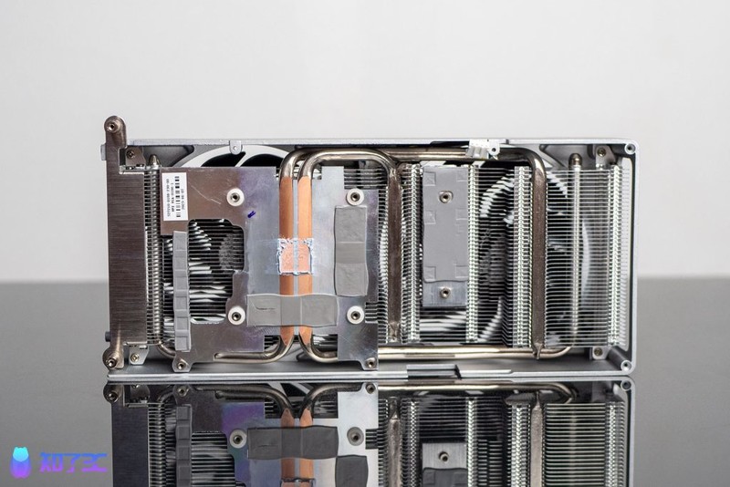 NVIDIA RTX4060首发评测：性价比更高的1080P光追游戏显卡！