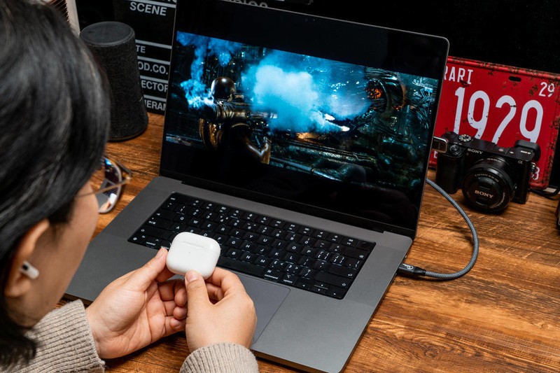 AirPods 3：苹果生态润滑剂，超越耳机本质的优雅体验