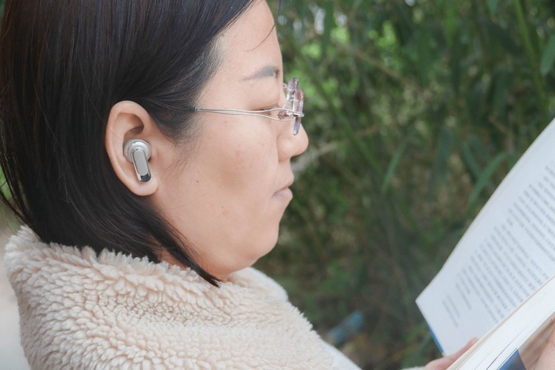 没短板？颜值在线，全彩LCD触屏加持，JBL TOUR PRO2静噪耳机评测