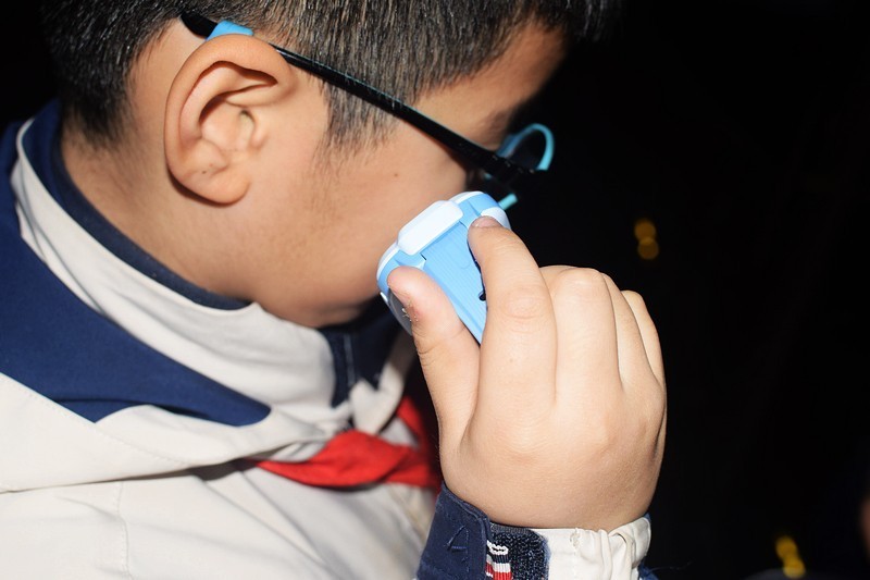 9重安全定位90天高精度轨迹查询 REDMI儿童手表