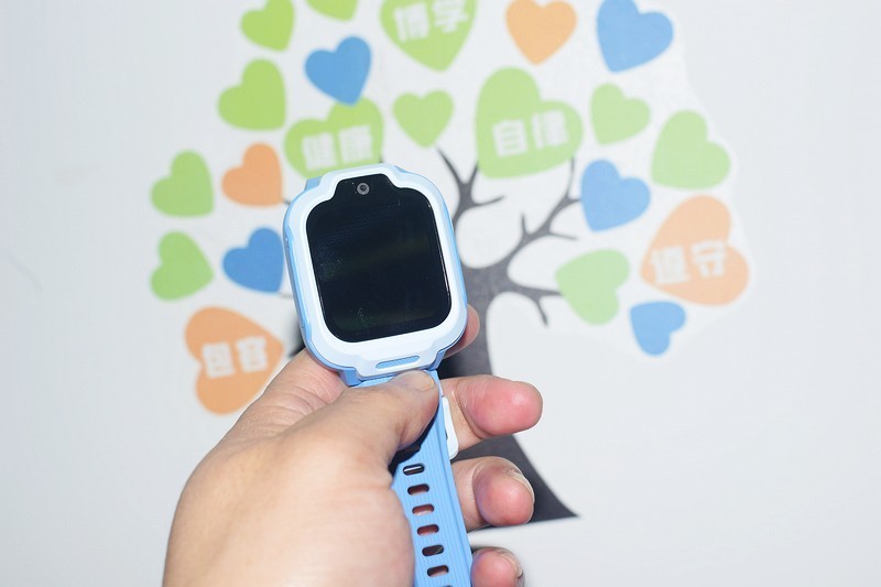 9重安全定位90天高精度轨迹查询 REDMI儿童手表