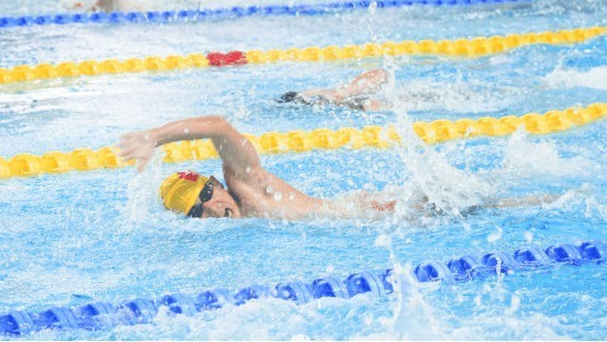 2025年最新游泳耳机怎么选？盘点真正能戴着游泳的超值蓝牙耳机！