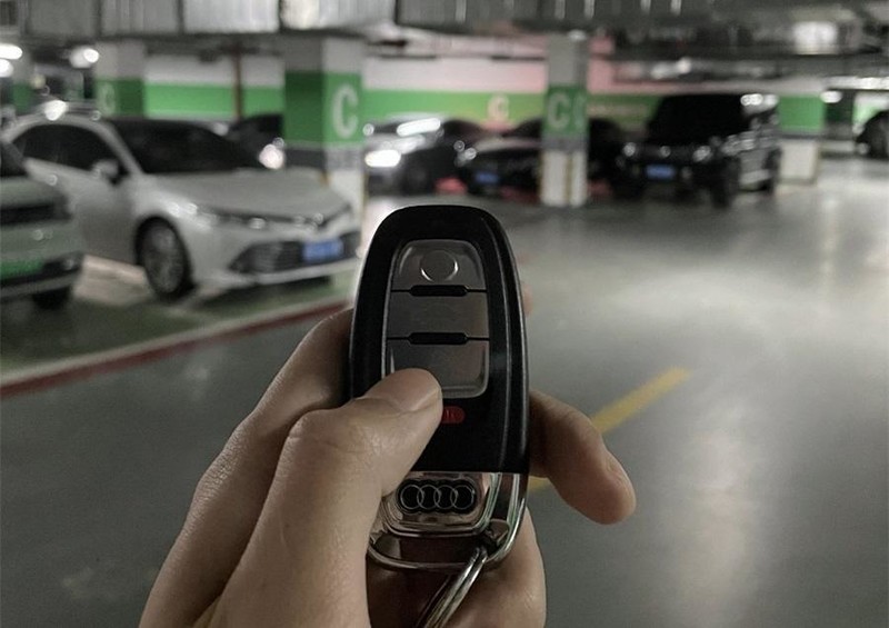 传应石墨烯电池，小小一枚用处大，主板车钥匙都能用