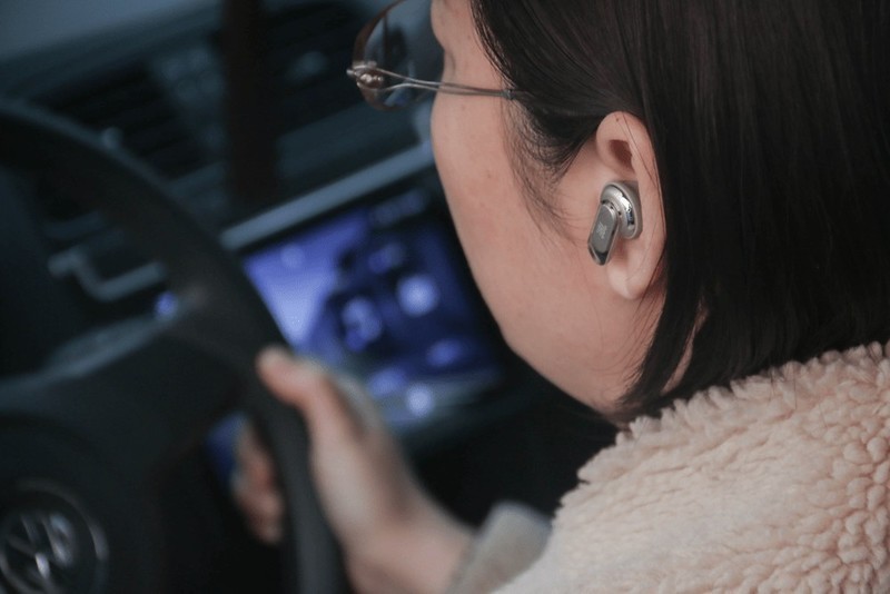 没短板？颜值在线，全彩LCD触屏加持，JBL TOUR PRO2静噪耳机评测