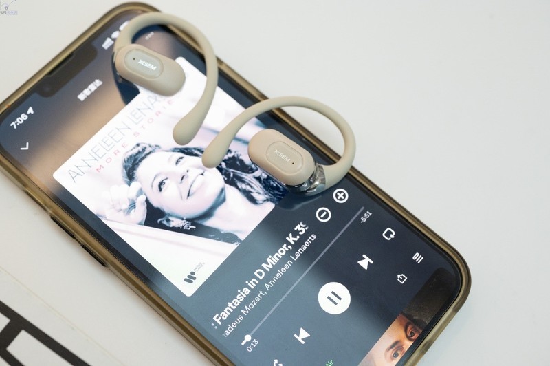 零感佩戴的开放式耳机，音质悦耳更耐听，西圣Air体验