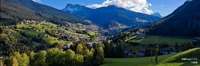 荣耀Magic7 RSR保时捷设计发布，大王影像发力荣耀Magic7系列