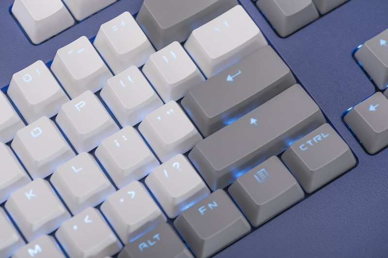 复古大手托机械键盘，不忘初心之选迪摩F6