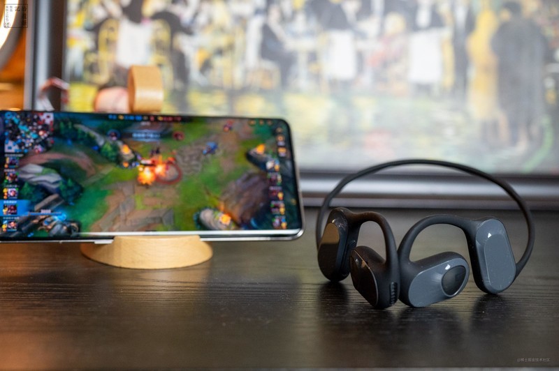 轻巧好听的气传导耳机，更适合运动玩家，泥炭RunFree体验