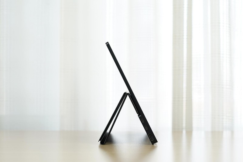 星空体育平台OLED面板、15.6英寸4K分辨率，我愿称它为Switch最佳伴侣