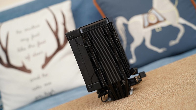 入门级游戏电脑怎么选？8400F+6750GRE 10G VS 12400F+4060告诉你答案