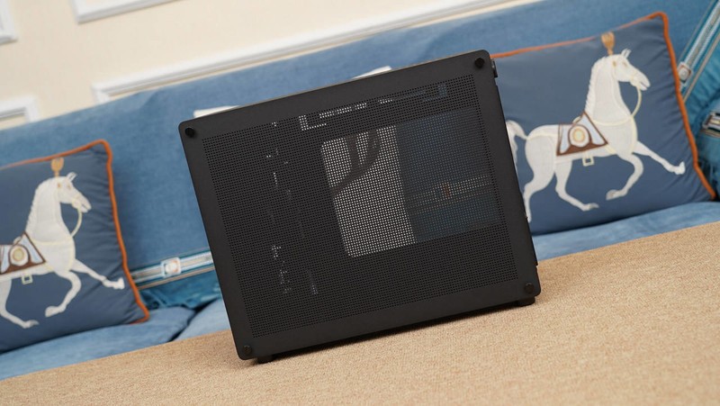 入门级游戏电脑怎么选？8400F+6750GRE 10G VS 12400F+4060告诉你答案