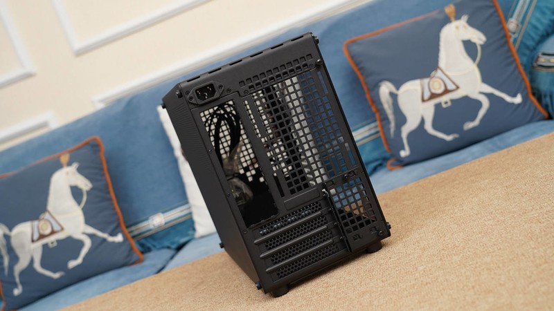 入门级游戏电脑怎么选？8400F+6750GRE 10G VS 12400F+4060告诉你答案