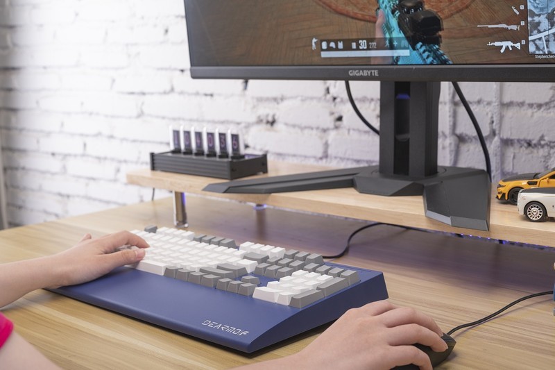 复古大手托机械键盘，不忘初心之选迪摩F6