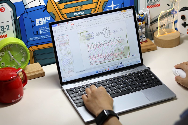 买显示器送电脑？酷比魔方GT Book13笔记本，搭载13.5英寸3K屏幕