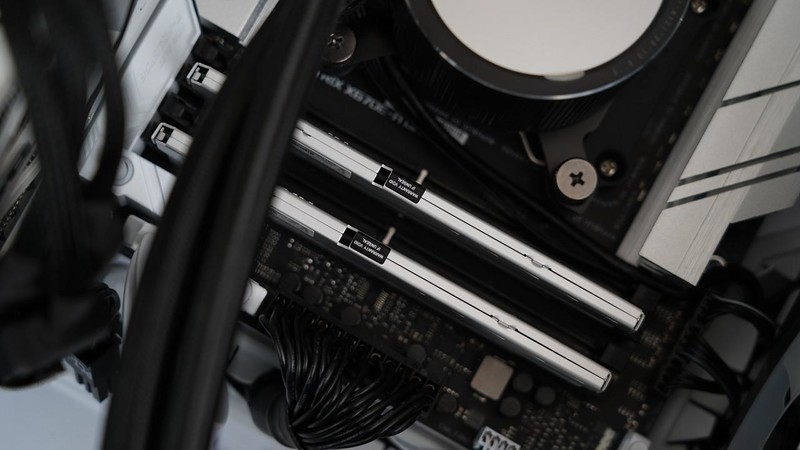 又能超又能打的高性价比DDR5内存，金百达 银爵 DDR5 5600 16G×2评测分享