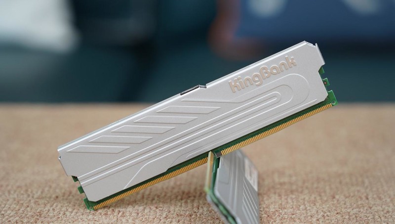 又能超又能打的高性价比DDR5内存，金百达 银爵 DDR5 5600 16G×2评测分享