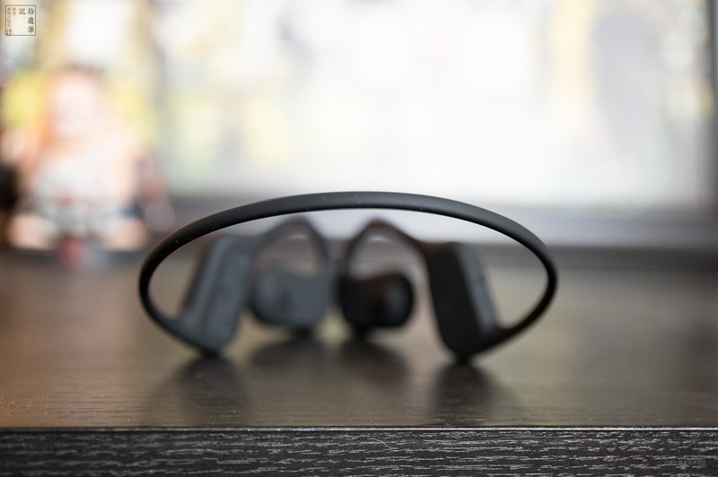 轻巧好听的气传导耳机，更适合运动玩家，泥炭RunFree体验