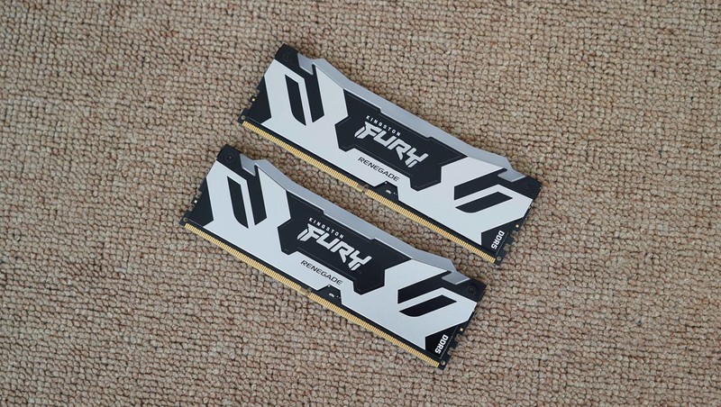 入门级游戏电脑怎么选？8400F+6750GRE 10G VS 12400F+4060告诉你答案