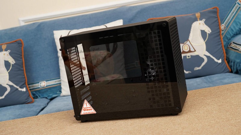 入门级游戏电脑怎么选？8400F+6750GRE 10G VS 12400F+4060告诉你答案