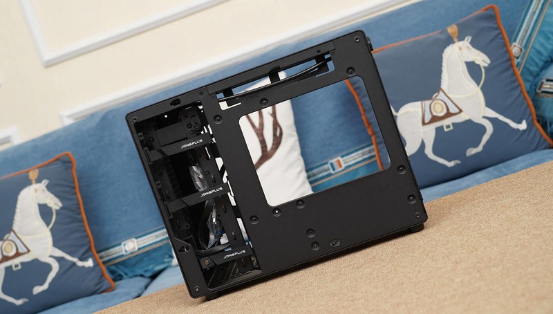 入门级游戏电脑怎么选？8400F+6750GRE 10G VS 12400F+4060告诉你答案