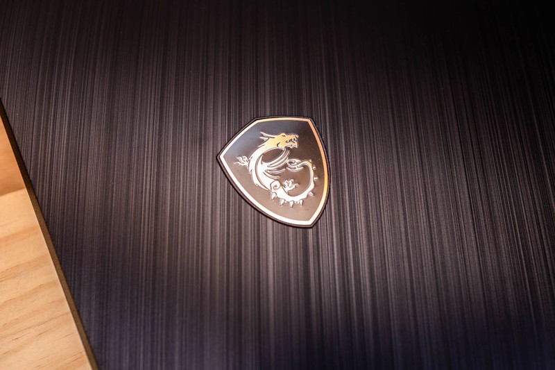 一步到位的选择，显示器中的高性能水桶机，MSI微星MPG321UR-QD