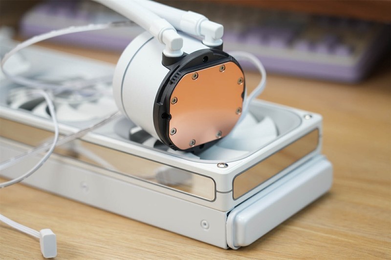 优雅白色设计，灯效炫酷无敌--乔思伯TH-360水冷散热器评测