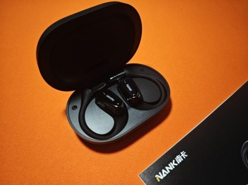 蓝牙耳机推荐高性价比：2025年零差评的百元神机大盘点！