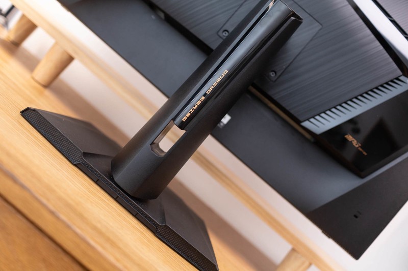 一步到位的选择，显示器中的高性能水桶机，MSI微星MPG321UR-QD