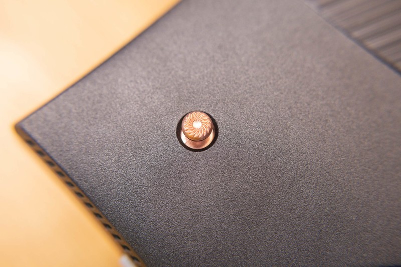 一步到位的选择，显示器中的高性能水桶机，MSI微星MPG321UR-QD