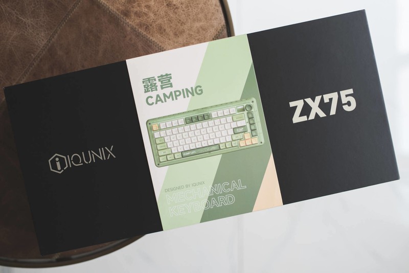 户外与桌搭的跨界碰撞，铝厂ZX75机械键盘，将复古小清新进行到底