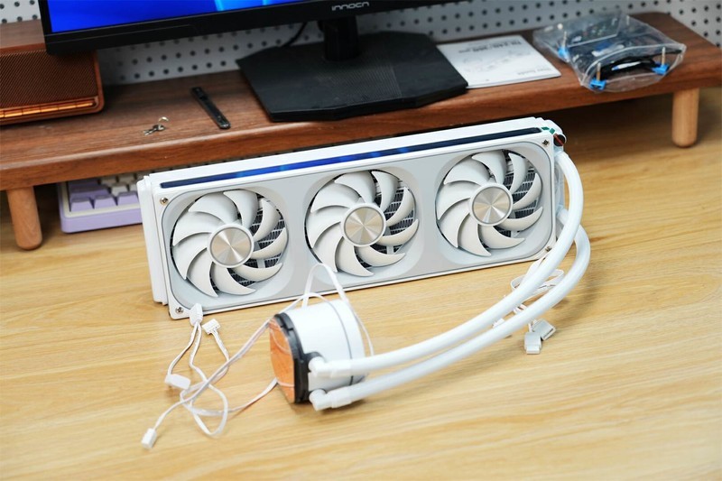 优雅白色设计，灯效炫酷无敌--乔思伯TH-360水冷散热器评测