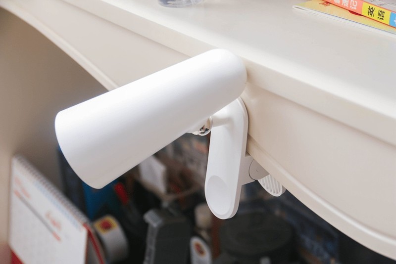 小米米家多功能充电台灯，能看书还能当手电筒，几十块真香