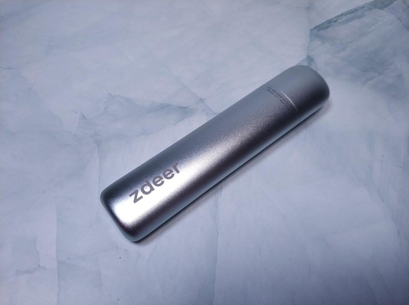 摆脱口腔异味，清新口气如此简单：左点智能口腔喷雾