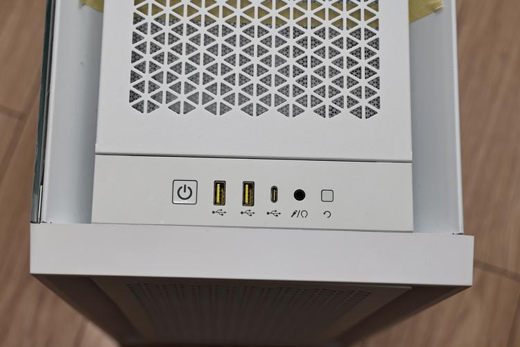 轻松拿捏i9-14900K星空体育平台990PRO：海盗船iCUE LINK H150i LCD/MP600 Elite