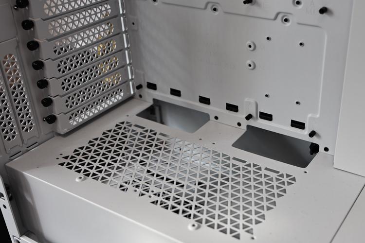 轻松拿捏i9-14900K星空体育平台990PRO：海盗船iCUE LINK H150i LCD/MP600 Elite