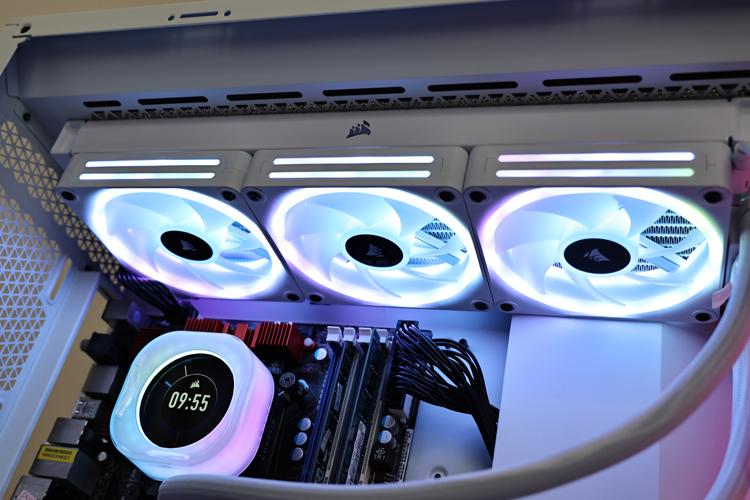 轻松拿捏i9-14900K星空体育平台990PRO：海盗船iCUE LINK H150i LCD/MP600 Elite