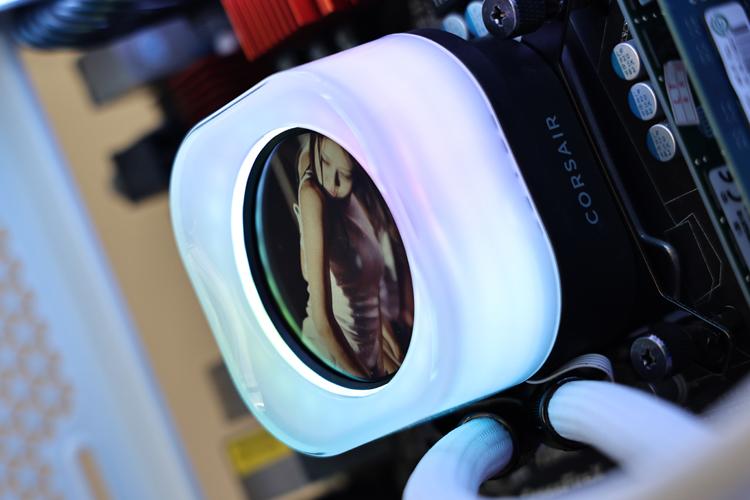 轻松拿捏i9-14900K星空体育平台990PRO：海盗船iCUE LINK H150i LCD/MP600 Elite