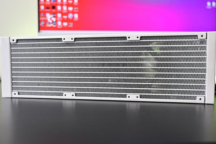 轻松拿捏i9-14900K星空体育平台990PRO：海盗船iCUE LINK H150i LCD/MP600 Elite