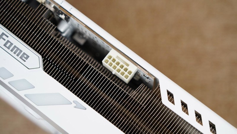 如何打造高性能海景房？14900K+华硕B760小吹雪S+影驰RTX4080S主机分享