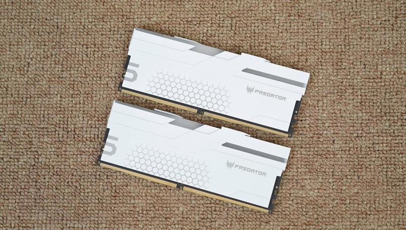 如何打造高性能海景房？14900K+华硕B760小吹雪S+影驰RTX4080S主机分享