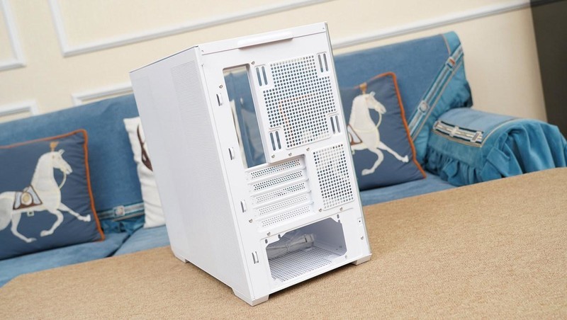 如何打造高性能海景房？14900K+华硕B760小吹雪S+影驰RTX4080S主机分享